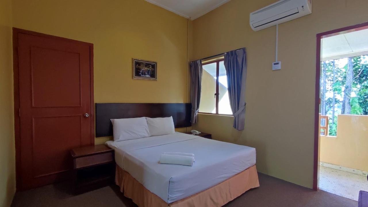 Mersing Merlin Inn Buitenkant foto