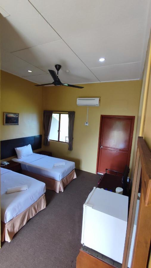 Mersing Merlin Inn Buitenkant foto