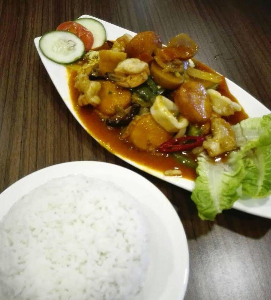 Mersing Merlin Inn Buitenkant foto