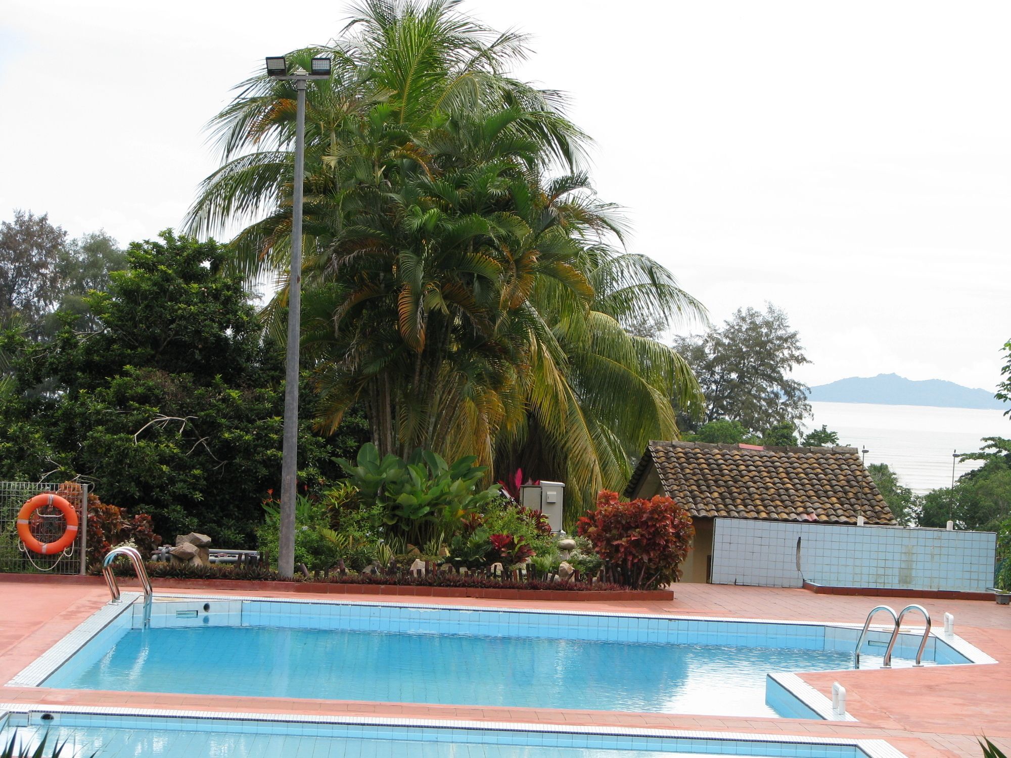 Mersing Merlin Inn Buitenkant foto