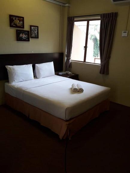 Mersing Merlin Inn Buitenkant foto